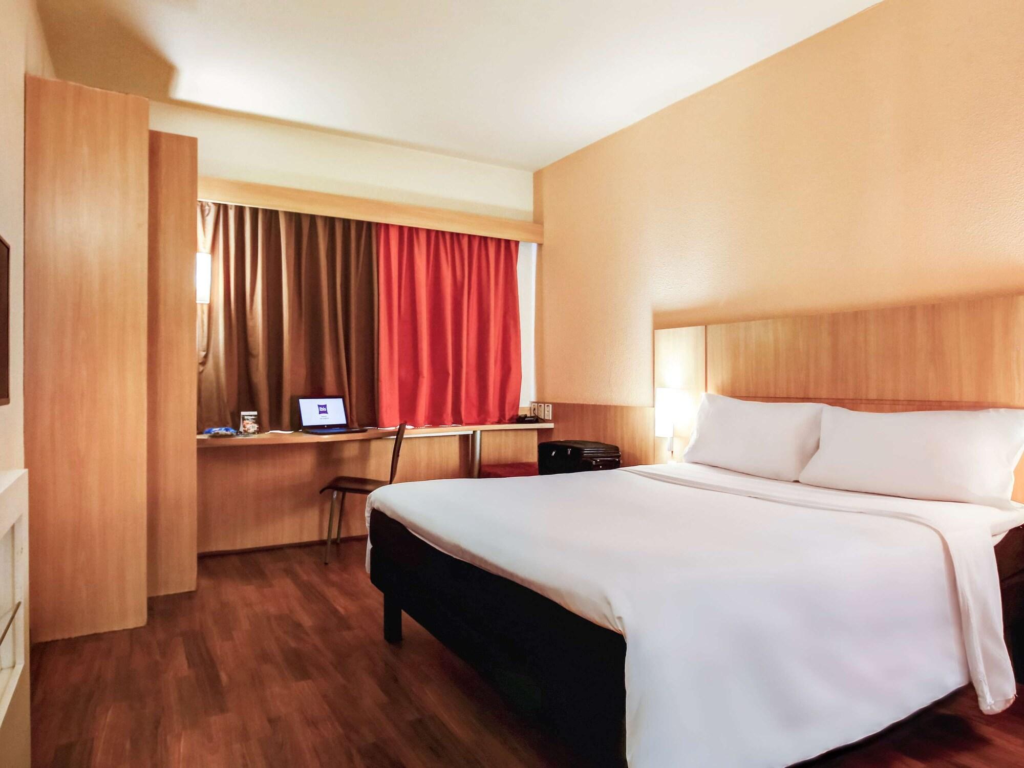 Ibis Vitoria Praia Do Canto Eksteriør billede